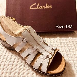 Clarks White Sandals 9 M